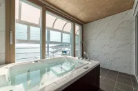 Pohang Beach63 Spa Pension - spa