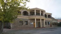 Labella - Hostal Rural Restaurante - Pet friendly
