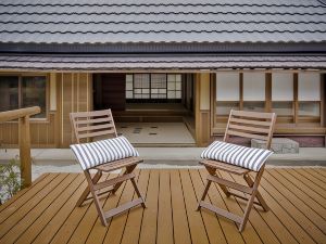 Miyama Futon & Breakfast Thatched Cottages