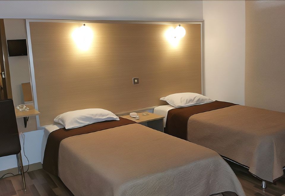 Layiotis Hotel Apartments - Housity