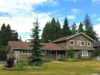 Alpenrose Revelstoke Bed & Breakfast Hotels in Revelstoke