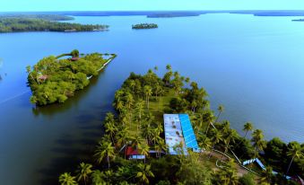 Lake N River Resort Munroe Island