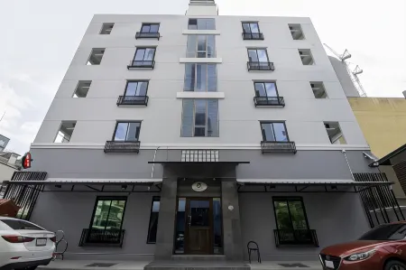 Suksomboon Residence