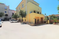 Flowers Apartments & Rooms Hotels in Meta