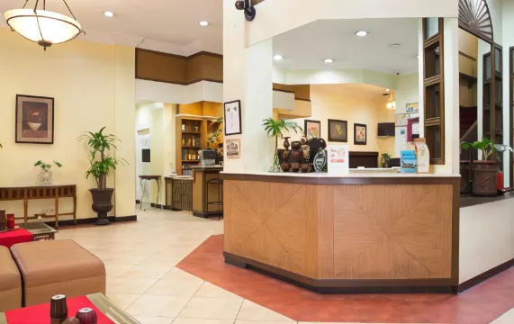 White Knight Hotel Intramuros