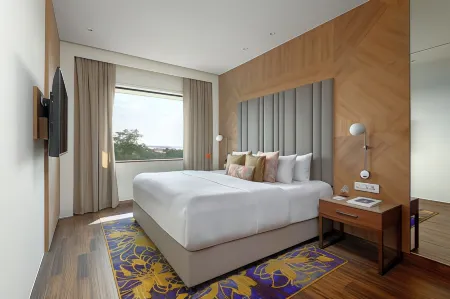 Vivanta Mangalore Oldport Road - Formerly Known As Taj Manjarun Отели рядом с достопримечательностью «Ройал Гарден бич резорт»