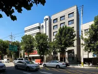 Hostel Cleo Seoul Hongdae Hotels near AK&