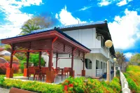 Tanjung Pesona Beach Resort & Spa Hôtels à : Sungai Liat