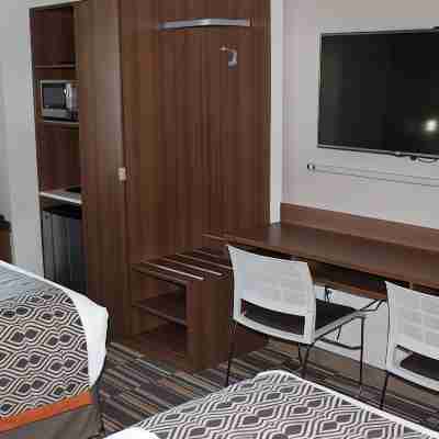 Microtel Inn & Suites by Wyndham Sweetwater Rooms