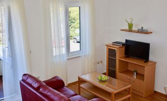 Pervanovo Apartments with Free Parking