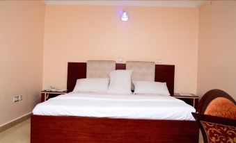 Groovy Hotel Akure