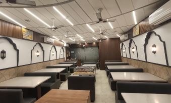 Hotel Kant by GoHotels - Best Hotel Near Shree Dwarkadhish Temple