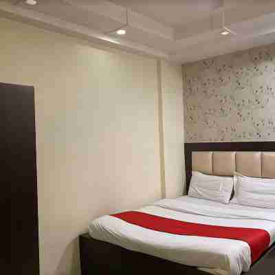 HOTEL SAMRIDDHI PALACE Rooms