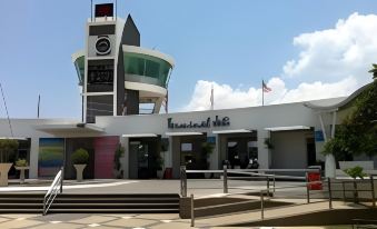 GM Holiday Hotel