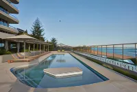 Kirra Point Holiday Apartments - Beach