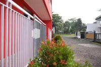 RC Costel Near Rsdh Cianjur Mitra RedDoorz Hotels in Karangtengah