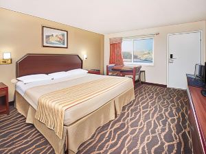 Travelodge by Wyndham Terre Haute