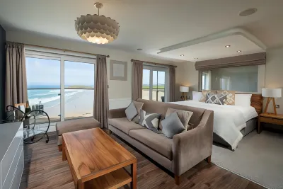 Fistral Beach Hotel and Spa - Adults Only Hotel berhampiran Porth Beach