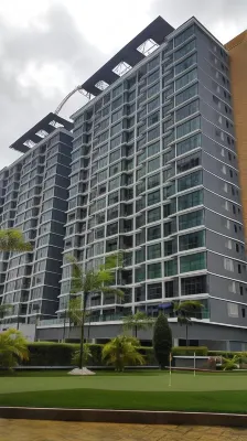Vista Alam Serviced Apartment iCity IDCC SACC PKNS UiTM MSU Avisena Hotel di Shah Alam