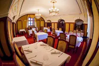 Hotel Leopold I Hotels in Петроварадин