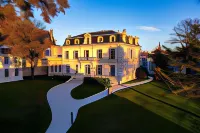 Mr & MRS Smith HÔTEL Chais Monnet