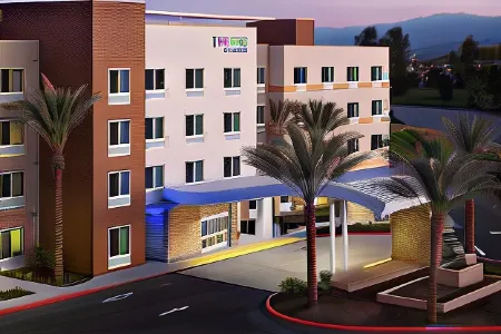 Fairfield Inn & Suites Chino