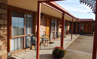 Cunningham Shore Motel
