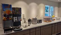 SureStay Hotel by Best Western Chula Vista San Diego Bay - breakfast