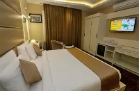 클락스 인 스리나가르