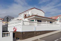 Apartamentos Tinerfe Garden - parking