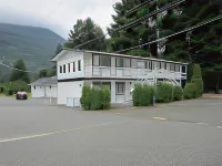 The Mighty Fraser Motel Hotels near Shovel Creek Falls