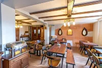 Pine Chalets by KA Group - servizio colazione