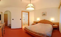 Hotel Dolomites Inn Hotel in zona Funivia Sass Pordoi - Stazione a valle