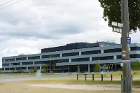 Unit Close to Airport, Hospital, Shops & Transport Hotels in Hazelmere