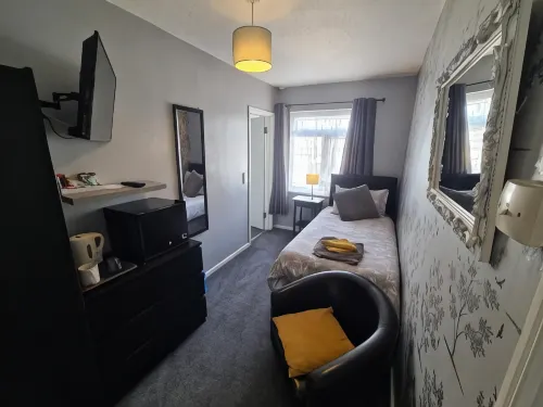 The Roslyn Guest House