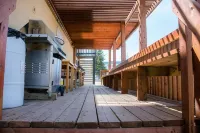 Ramada by Wyndham Medicine Hat - parking