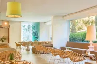 Zafiro Palmanova - Condos