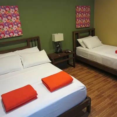 Purple Tree Bed & Breakfast Hotels near Jesus, the Divine Healer Parish Church - Tahanan Village, BF Homes, Parañaque City (Diocese of Parañaque)