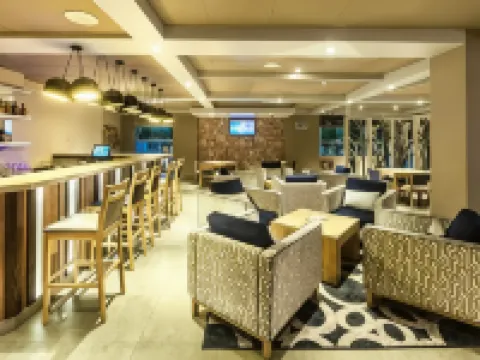 Ramada by Wyndham Sedibeng Peermont Metcourt 弗朗西斯敦酒店