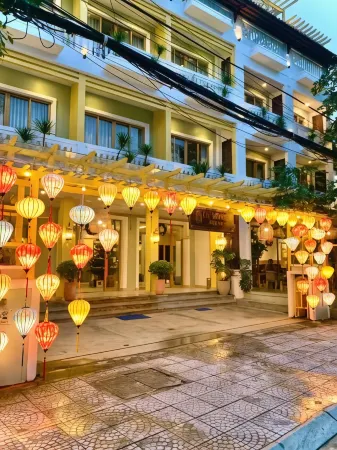 De Vivre Hoi AN - Aman Boutique Hotel Отели рядом с достопримечательностью «Old House of Tan Ky»