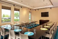 Aloft Bolingbrook Hotels in Du Page Township