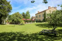 Hôtel les Orangeries Hotels in Persac