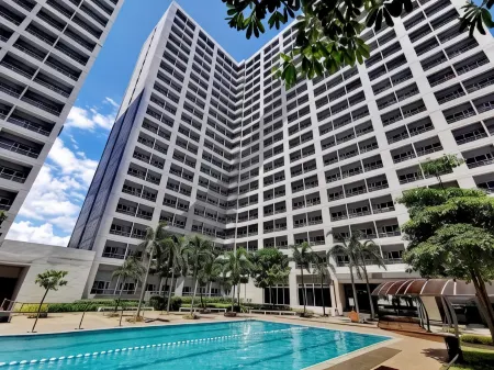 Grace Residences Near BGC Отели рядом с достопримечательностью «Philippine Veterans Museum»