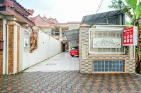 RedDoorz at Dewanti Syariah near Stasiun Tulungagung