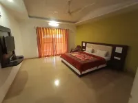 Hotel Mulberry Inn