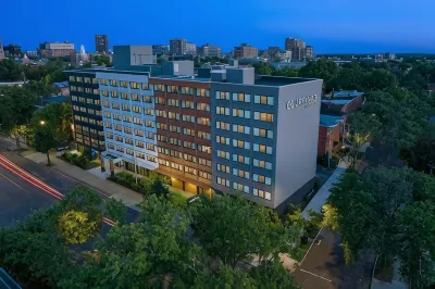 耶魯紐黑文萬怡酒店 酒店