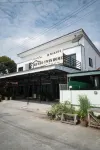 Retro Twin Home @Maesot Hotels near Mae Sot Tourism Centre