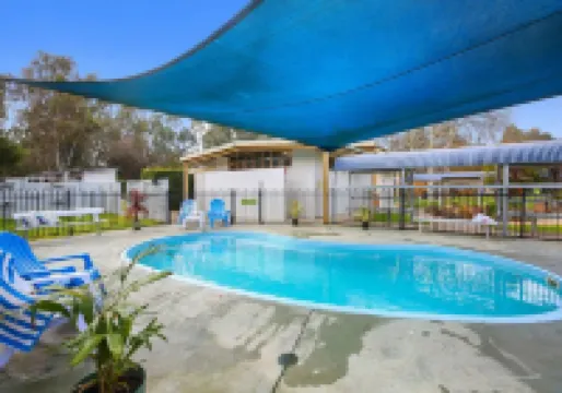 耶亞河岸房車公園 耶伊酒店