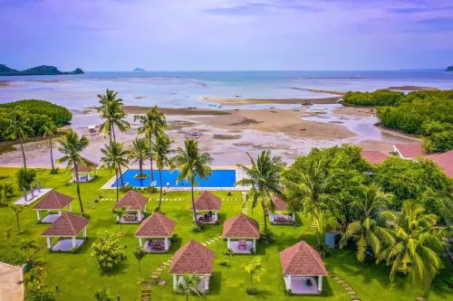 El Pueblo De Hermano by Cocotel Hotels in Lian