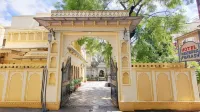 Mahendra Prakash Hotel dekat Lake Pichola